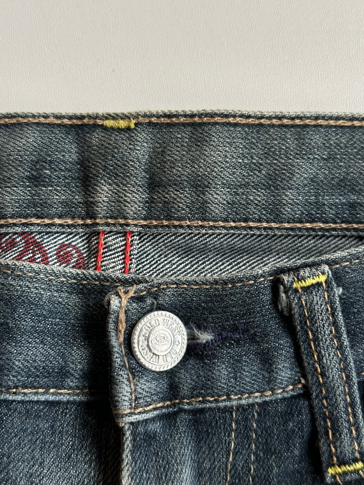 Vintage SUGOI Japan Tattoo Koi Fish Embroidered Jeans