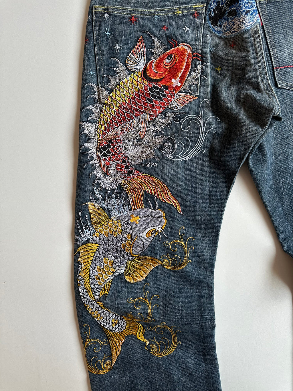 Vintage SUGOI Japan Tattoo Koi Fish Embroidered Jeans