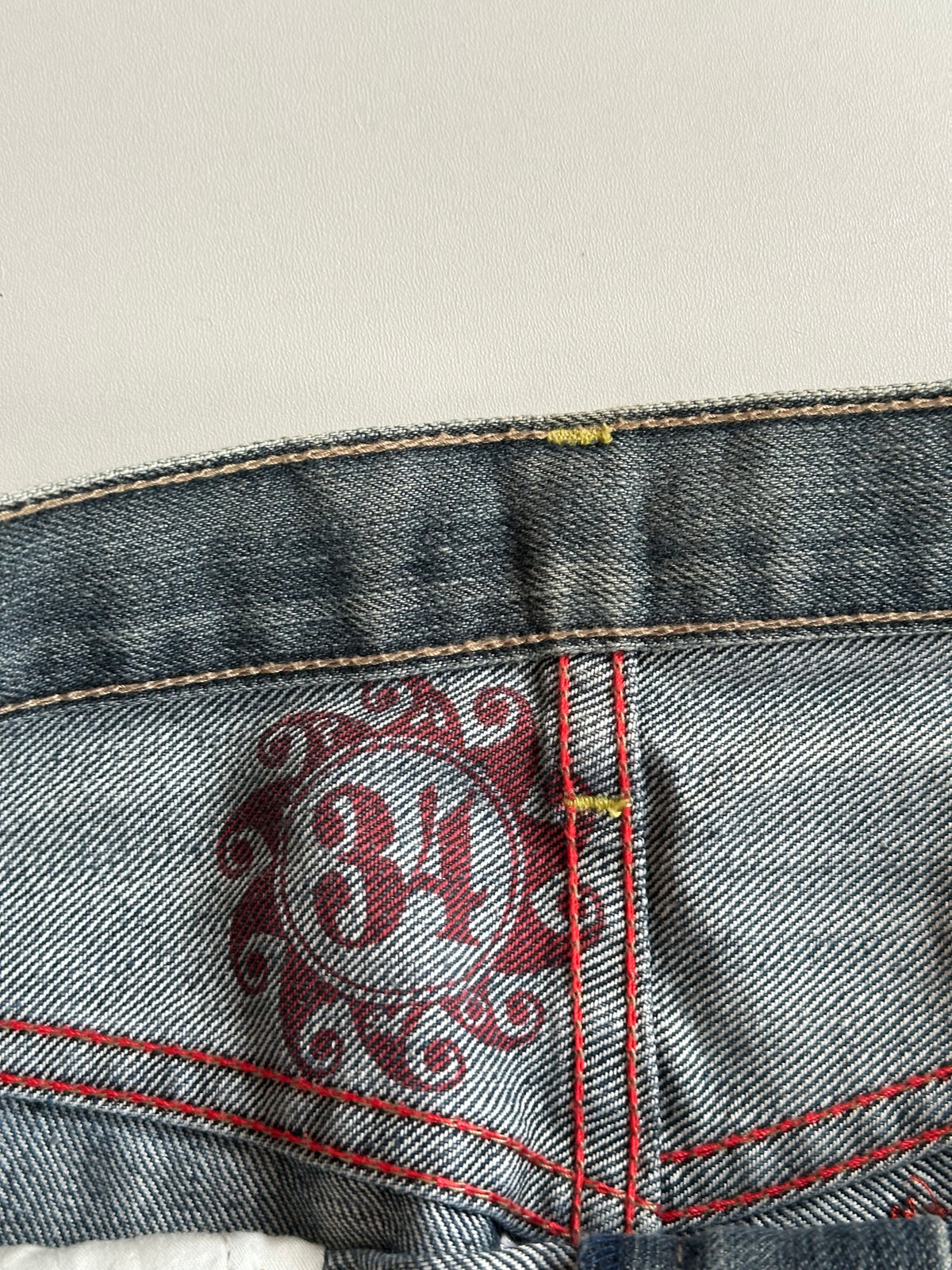 Vintage SUGOI Japan Tattoo Koi Fish Embroidered Jeans