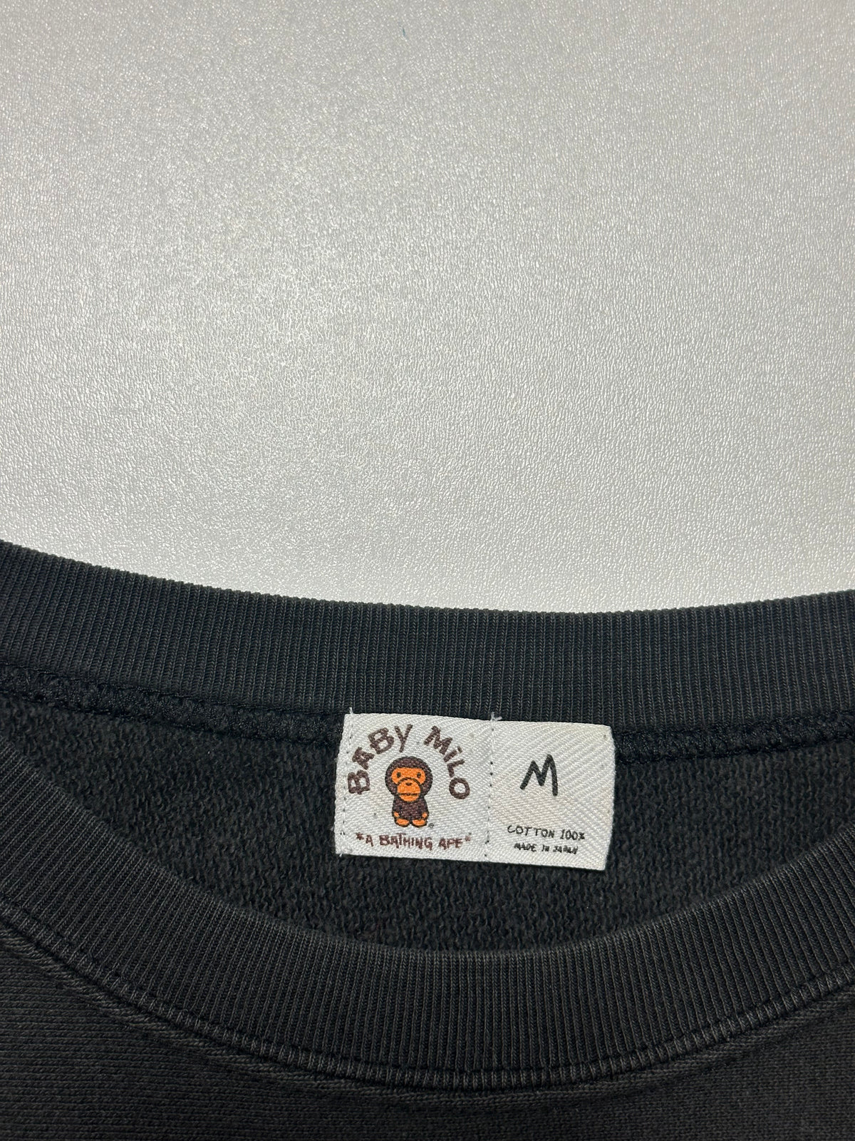 Vintage 00’ Bape Baby Milo Crewneck
