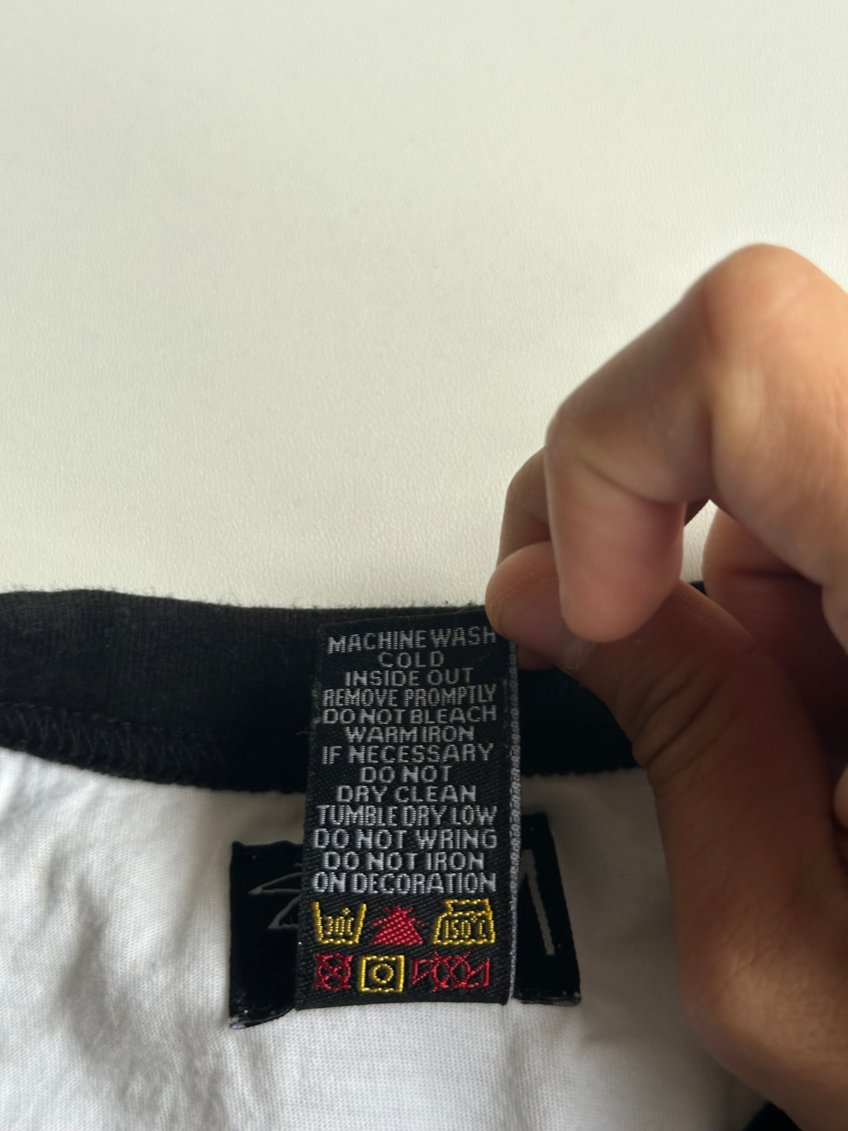 Stüssy STU SSY 3/4 Sleeve Raglan Tee White / Black – Size L