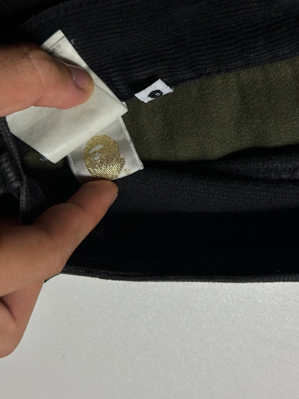 Pantaloni Bape din catifea reiată