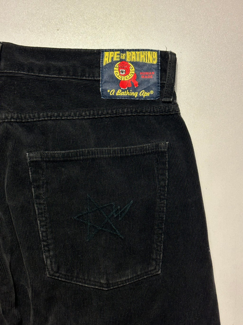 Pantaloni Bape din catifea reiată